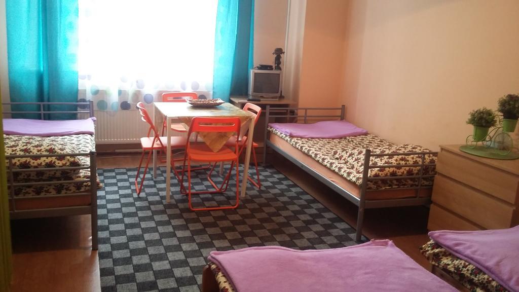 Hostel Taurus Krasków Dış mekan fotoğraf