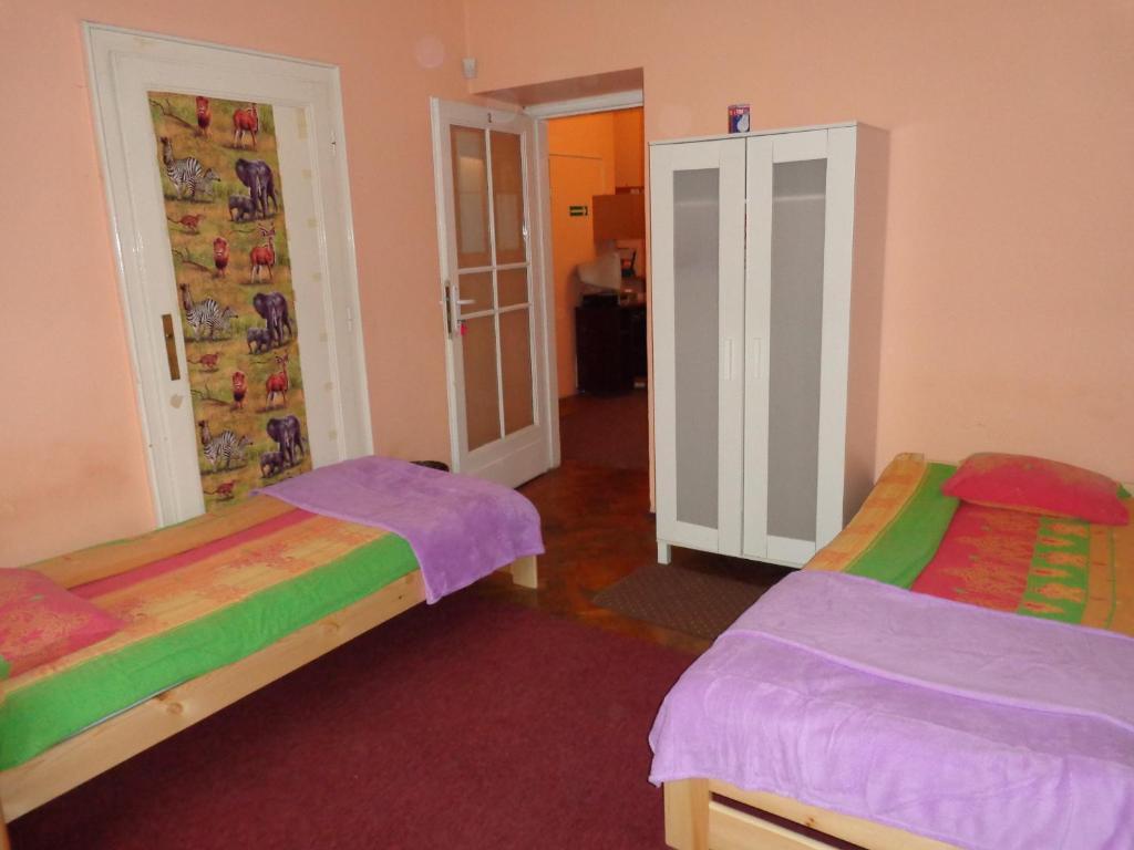 Hostel Taurus Krasków Oda fotoğraf