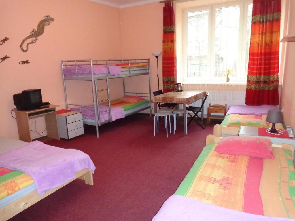 Hostel Taurus Krasków Oda fotoğraf