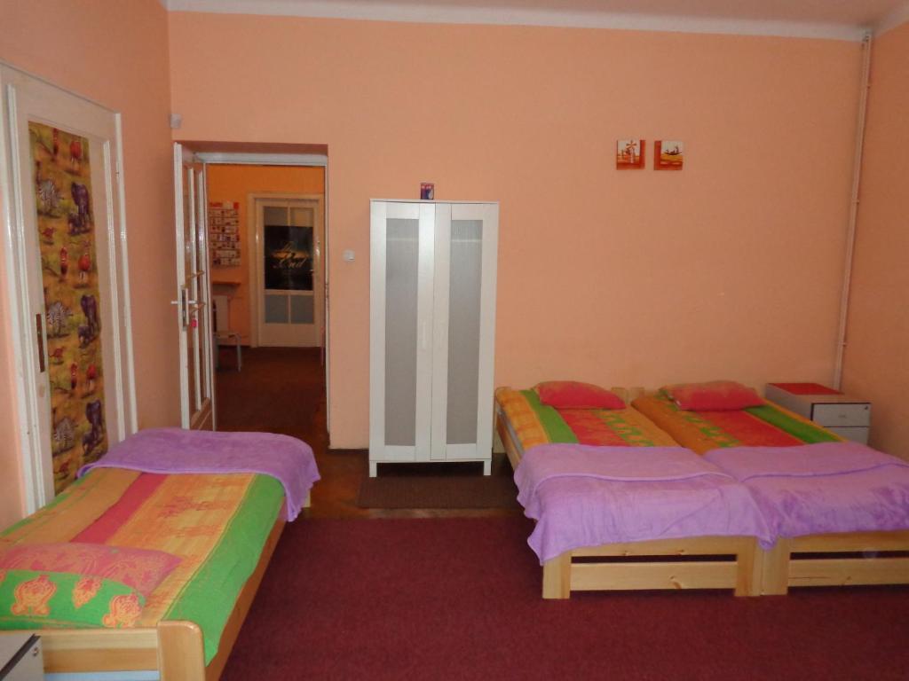 Hostel Taurus Krasków Oda fotoğraf